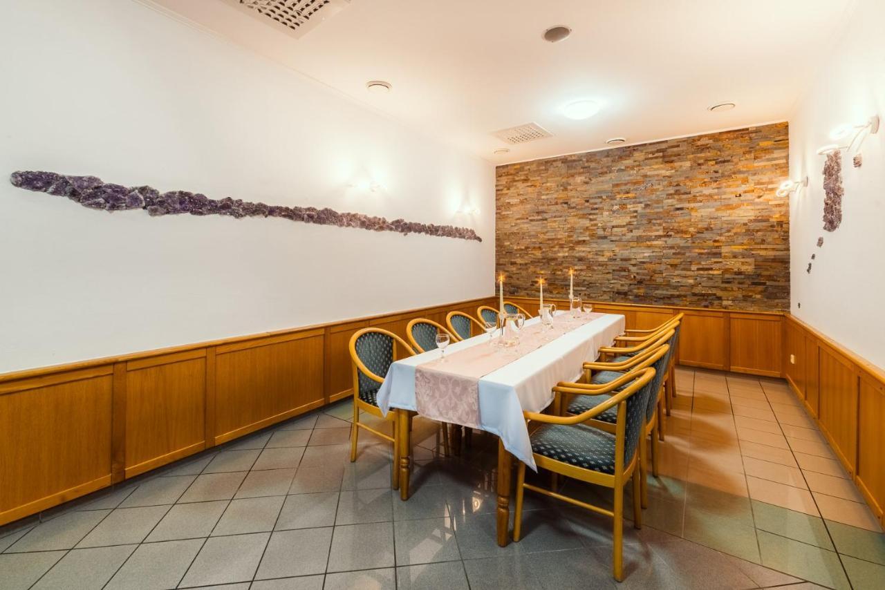 Hotel Velka Klajdovka Brno Luaran gambar